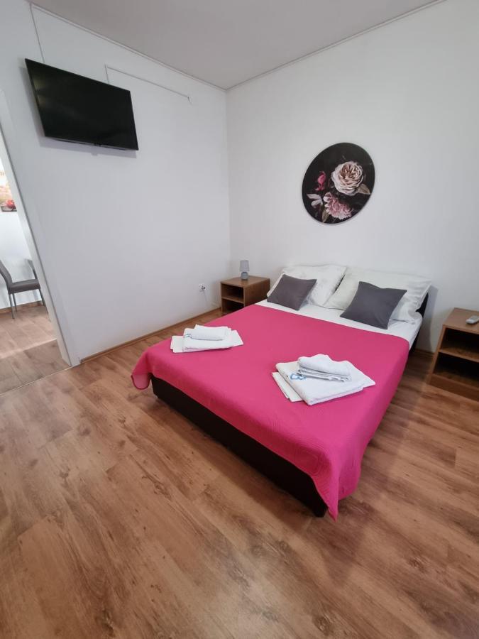 Apartments Lili Biograd Na Moru Exterior foto
