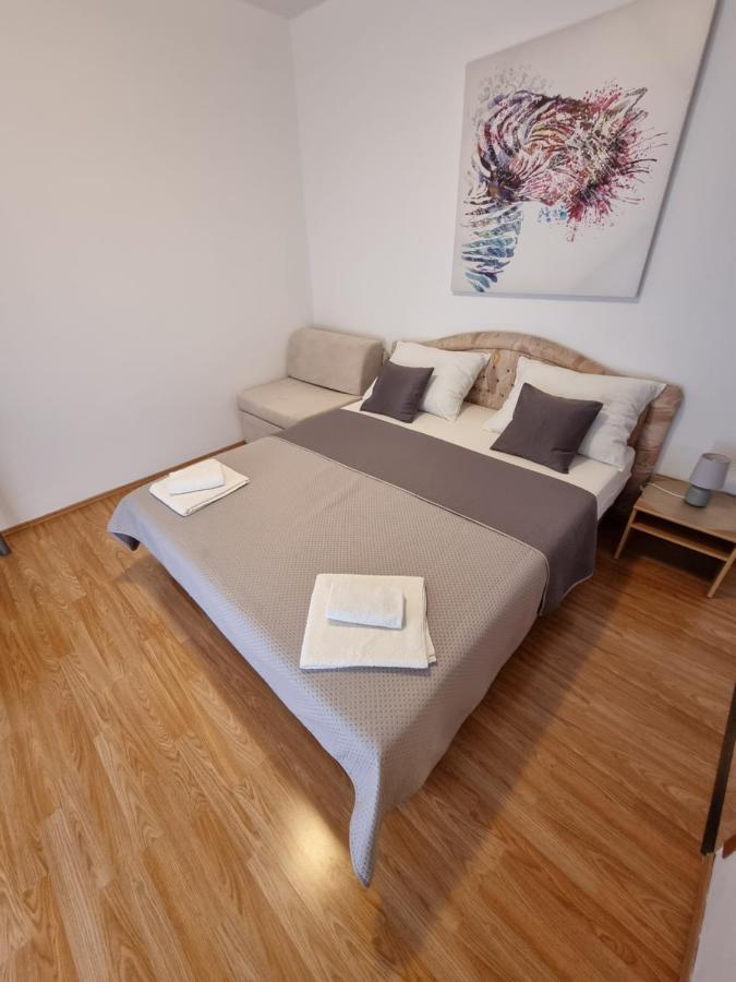 Apartments Lili Biograd Na Moru Exterior foto