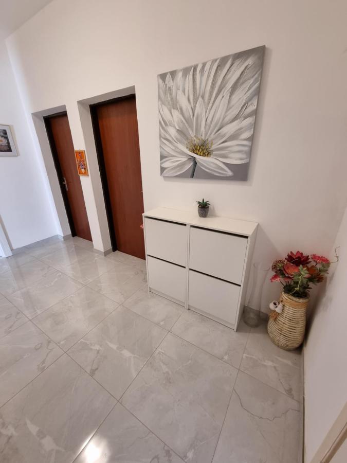 Apartments Lili Biograd Na Moru Exterior foto